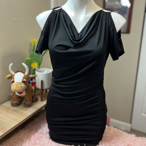 Black mini dress - Picture 1 of 8